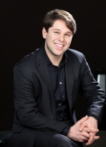 Victor Cayres, Piano